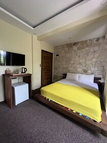 Queen City Hotel And Bungalov