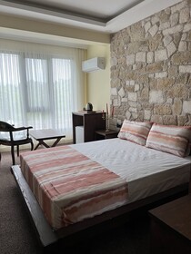 Queen City Hotel And Bungalov