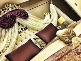 Royal Life Exclusive