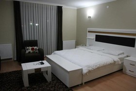 Green Palace Suite Hotel