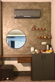 Sunflower Suites