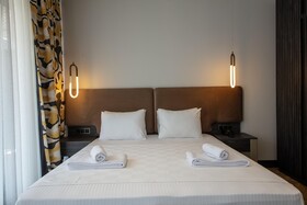 V Center Hotel