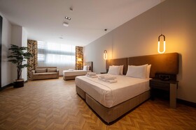 V Center Hotel