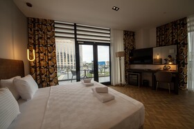 V Center Hotel