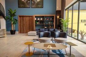 V Center Hotel