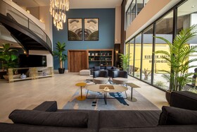 V Center Hotel
