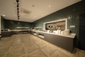 V Center Hotel