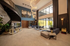V Center Hotel