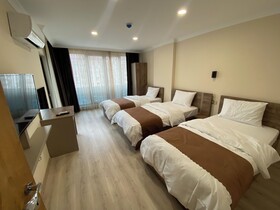 Rena Grand Hotel