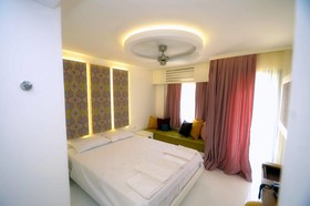 La Brezza Suite and Hotel