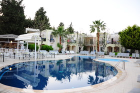 Bitez Paloma Family Club