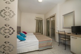 Bitez Paloma Family Club