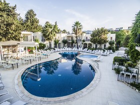 Bitez Paloma Family Club