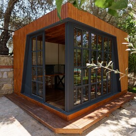 Dolce Vita Luxury Bungalows