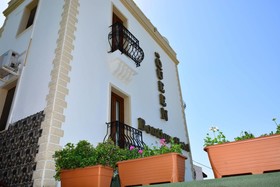 Queen Boutique Hotel