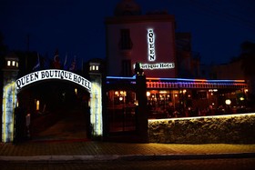 Queen Boutique Hotel