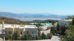 Lakeside Garden Holiday Village