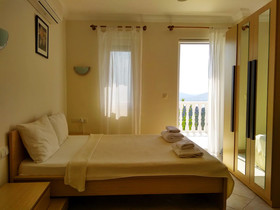 Lakeside Garden Holiday Village