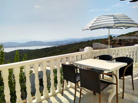 Lakeside Garden Holiday Village