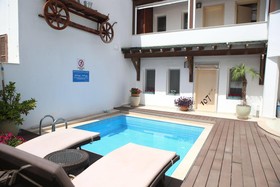 7. Art Feslegen Hotel