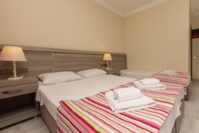 Ali’s Hotel Restaurant Beach