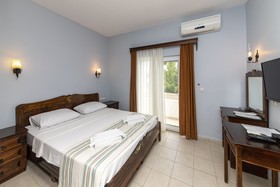 Ali’s Hotel Restaurant Beach