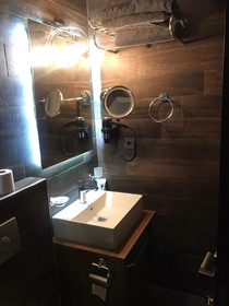 Art & Interiors Boutique Hotel