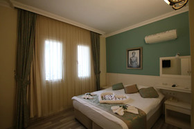 Artemis Hotel