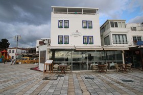 Artemis Hotel
