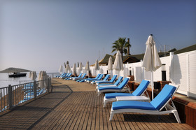 Luga Boutique Hotel  -  Beach & Restaurant