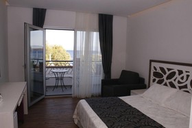 Meggs Otel & Beach Restaurant