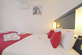 Omer Aybak Beach Hotel