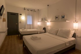 Daphnis Hotel