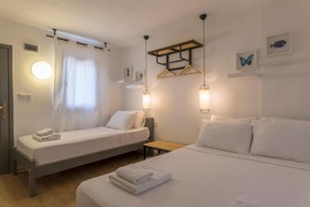 Daphnis Hotel