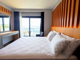 The Rest Port Argento