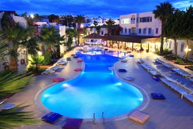 Club Paloma Apartments