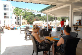 Queen Residence By Important Group Travel