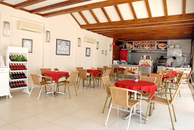 Queen Residence By Important Group Travel