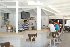 Queen Residence By Important Group Travel