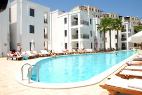 Queen Residence By Important Group Travel