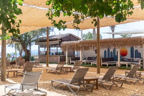 Kefi Beach & Suites