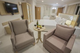 Dragut Point North Hotel