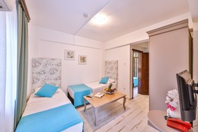 Mare Garden Hotel