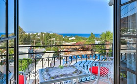 Mare Garden Hotel