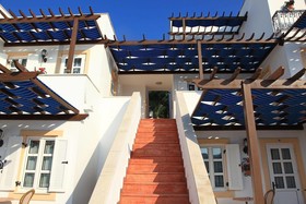 Elementa Boutique Hotel