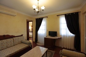 Elementa Boutique Hotel