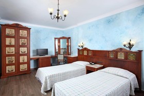 Elementa Boutique Hotel