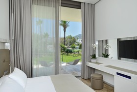 Yalikavak Marina Hotel by Social Living Collection