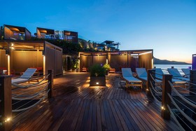 Highend Hotel & Residance