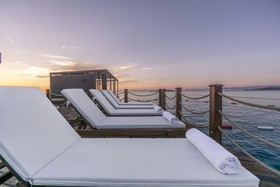 Highend Hotel & Residance